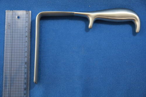 BREAST RETRACTOR